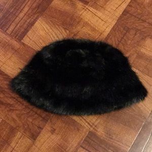 💁🏻‍♀️Donna Salyers Fabulous Faux Furs 💁🏻‍♀️